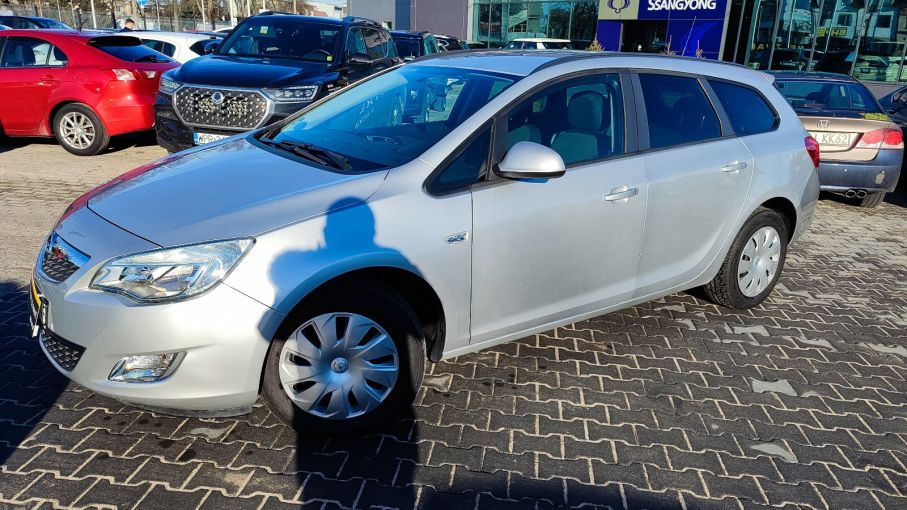 Opel Astra IV 1.4T 140KM Niski Przebieg Doinwestowana Gwarancja Polecamy !!! 2