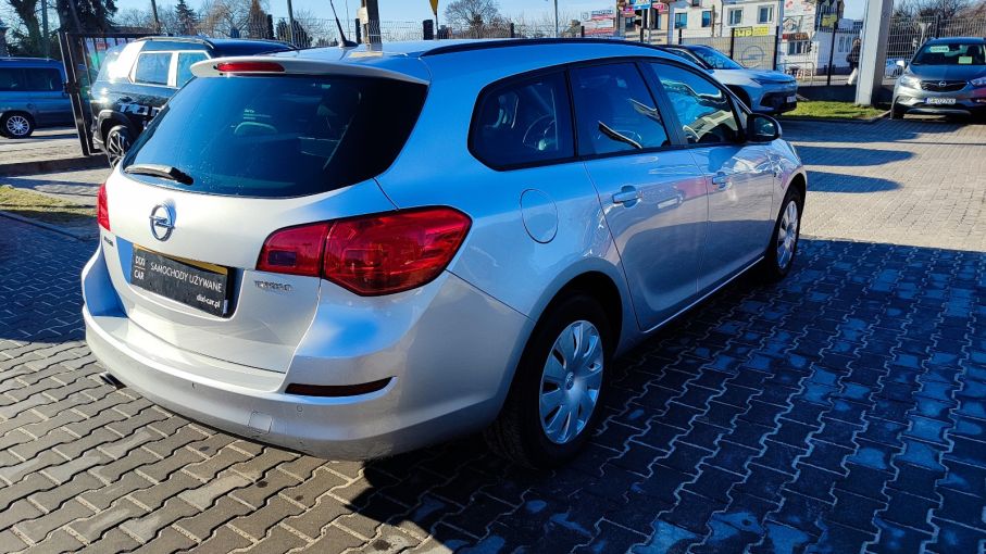 Opel Astra IV 1.4T 140KM Niski Przebieg Doinwestowana Gwarancja Polecamy !!! 8