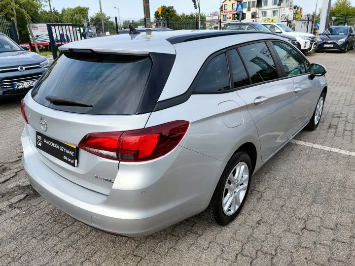 Opel Astra V 105KM Bogate wyposażenie NAVI Serwis ASO Niski Przebieg Gwarancja 6