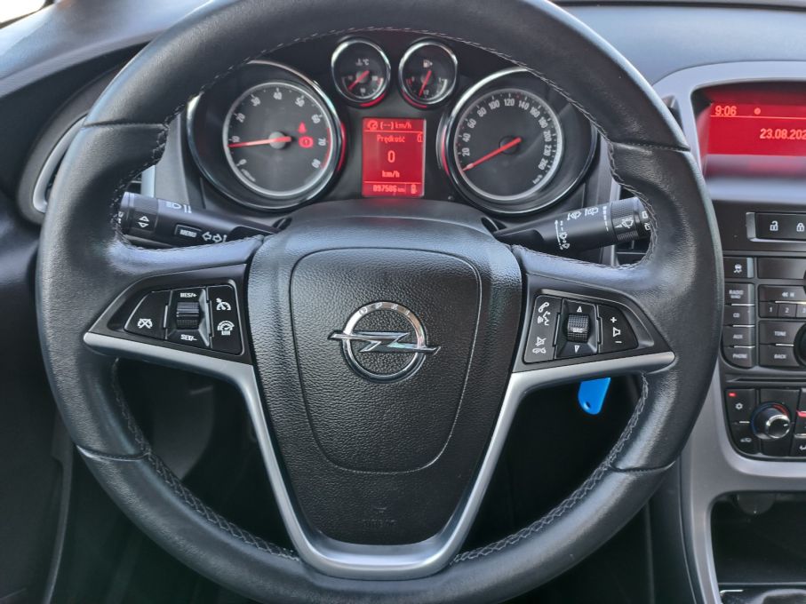 Opel Astra IV 1,4 Turbo 140KM 17