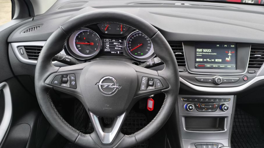 Opel Astra V 1,4 Turbo 150KM, 120 LAT, salon PL, pakiet zimowy, VAT23% 18