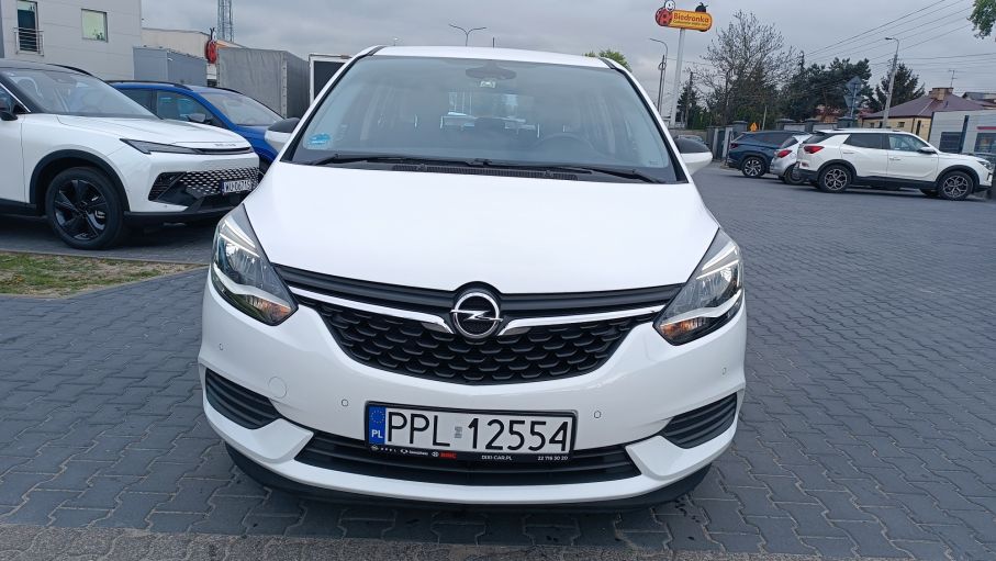 Opel Zafira C Lift 1.4T Niski Przebieg Nowy Model Klima Auto Pakiet Zimowy 4